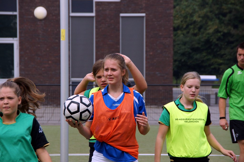 Korfbal C2  20 september-002.JPG